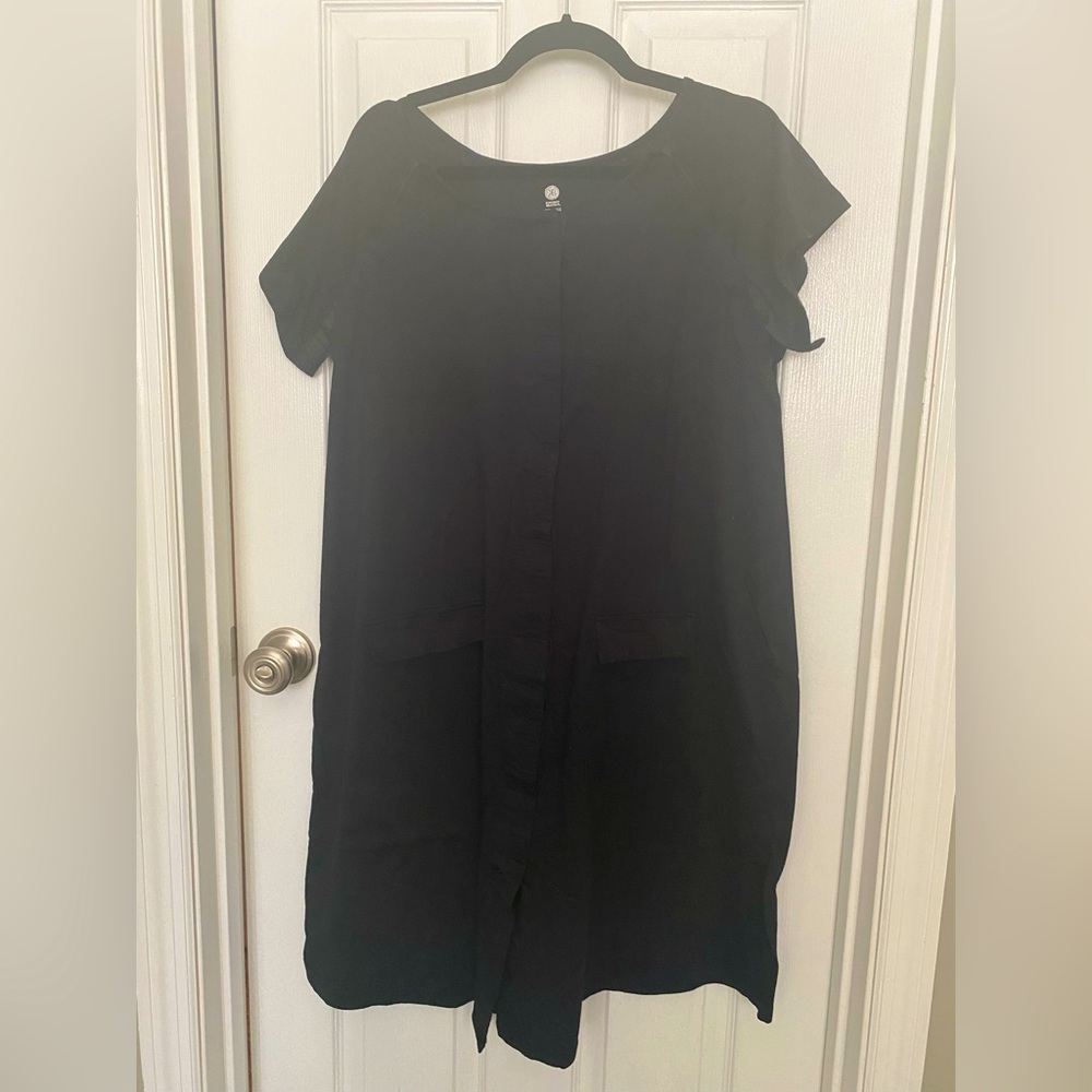 Kindred Bravely Delivery Gown in black size S-L.